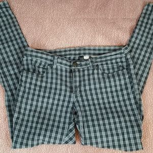 Plaid stretchy skinny jeans